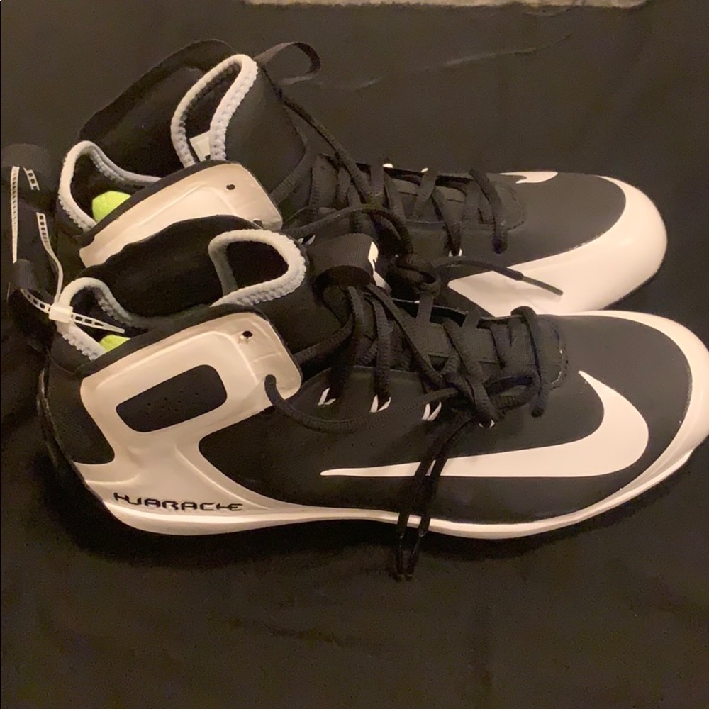 Nike hurrache 11.5 black white cleats